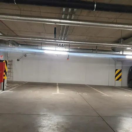 Sokolska 30 Towers - New- Lux- Parking- Sauna- Gym -and The View 公寓