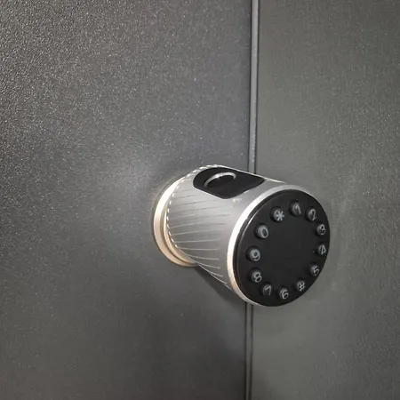 公寓 Sokolska 30 Towers - New- Lux- Parking- Sauna- Gym -and The View 卡托维兹