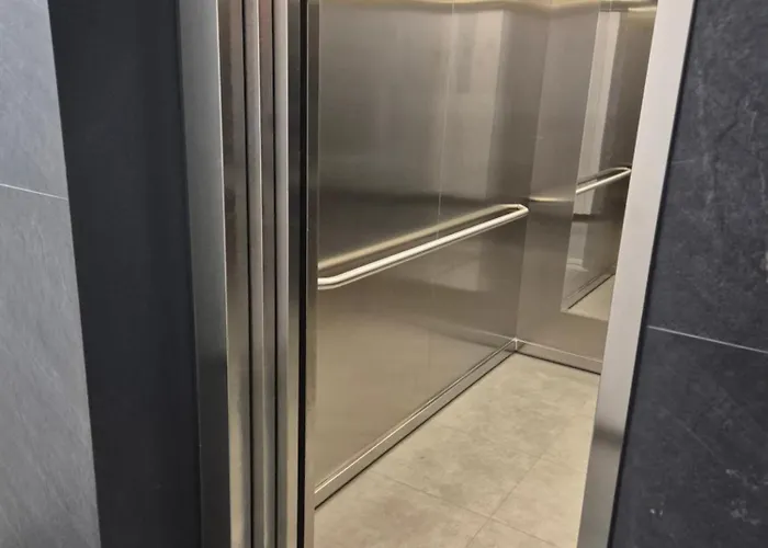 Sokolska 30 Towers - New- Lux- Parking- Sauna- Gym -and The View Διαμέρισμα Κατοβίτσε