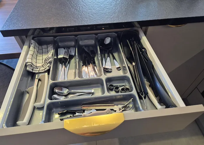 Sokolska 30 Towers - New- Lux- Parking- Sauna- Gym -and The View 카토비체