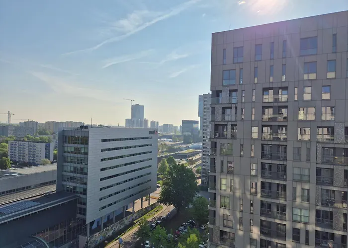 Sokolska 30 Towers - New- Lux- Parking- Sauna- Gym -and The View 아파트 *